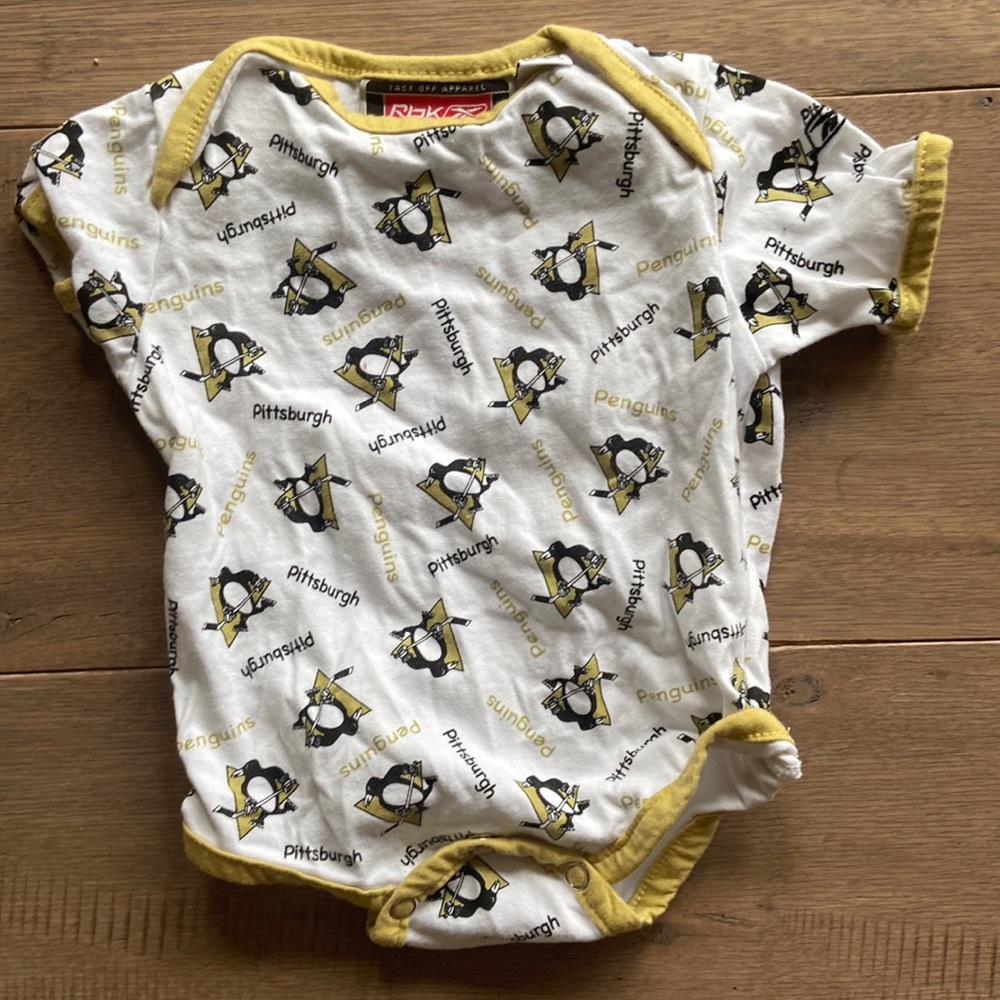 Pittsburgh Penguins Baby Onsie